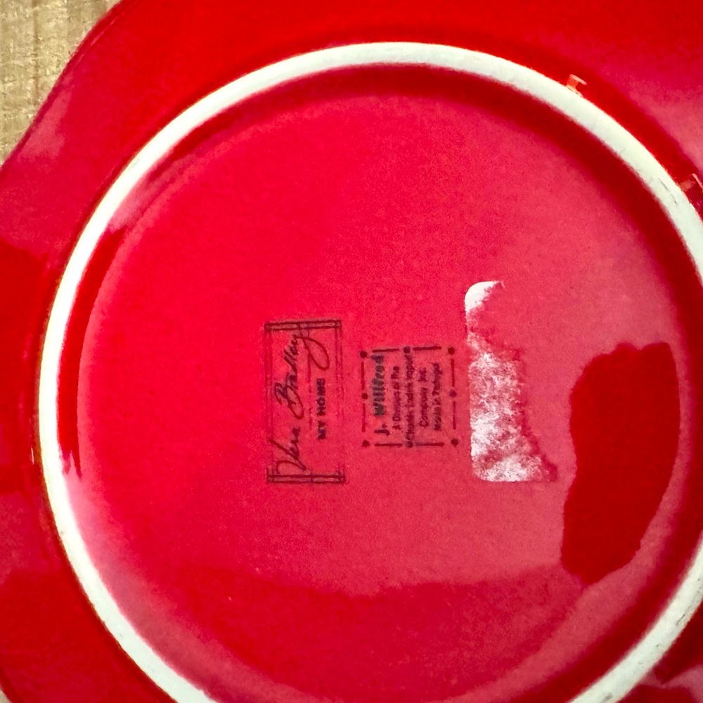 Vera Bradley Red decorative plate - Picture 4 of 4